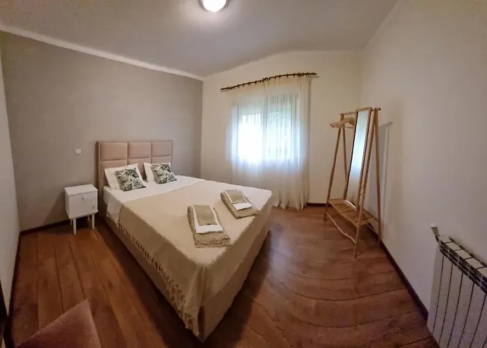 Villavitoria Villa *