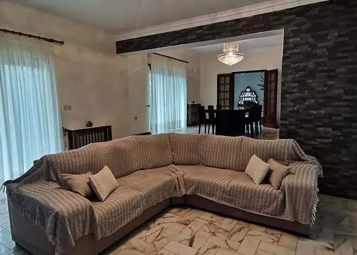 Villavitoria * Paredes de Coura